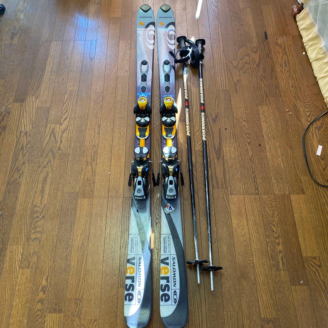 Salomon Versa スキーとRossignolポール Salomon Versa スキーとRossignolポール Salomon Versa スキーと