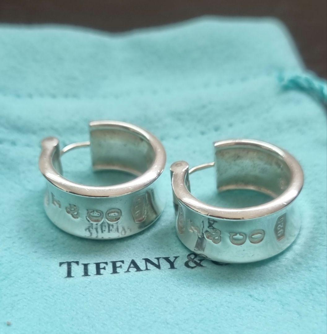 ティファニー TIFFANY 1837 ワイドフープピアス SV925 - メルカリ