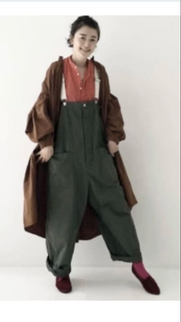 ネストローブ コットンツイルデッキサロペット オリーブグリーン オーバーオールと過ごす時間 | 吉祥寺店 | nest Robe Shop Blog | nest