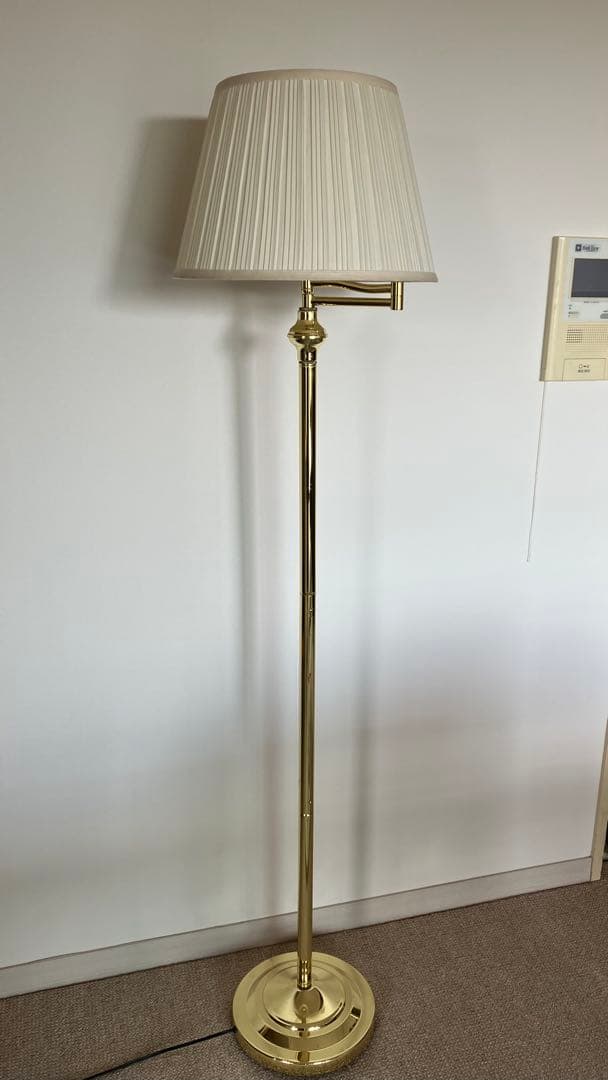 フロアスタンド ゴールド調 ホワイトシェード付き Amazon.co.jp : VENTOTA フロアライト フロアランプ スタンドライト