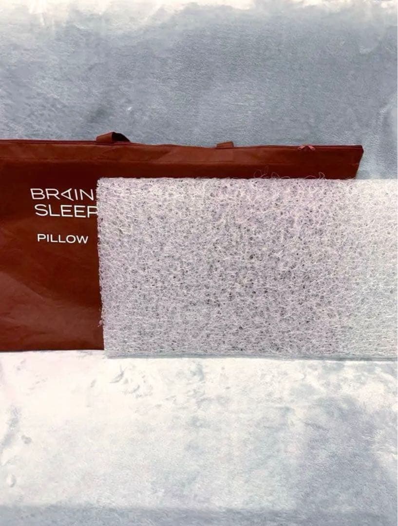 ブレインスリープピローLOW Brain Sleep Pillow 持ち運べて、宿泊先や移動中などマルチに使える BRAIN SLEEP PILLOW