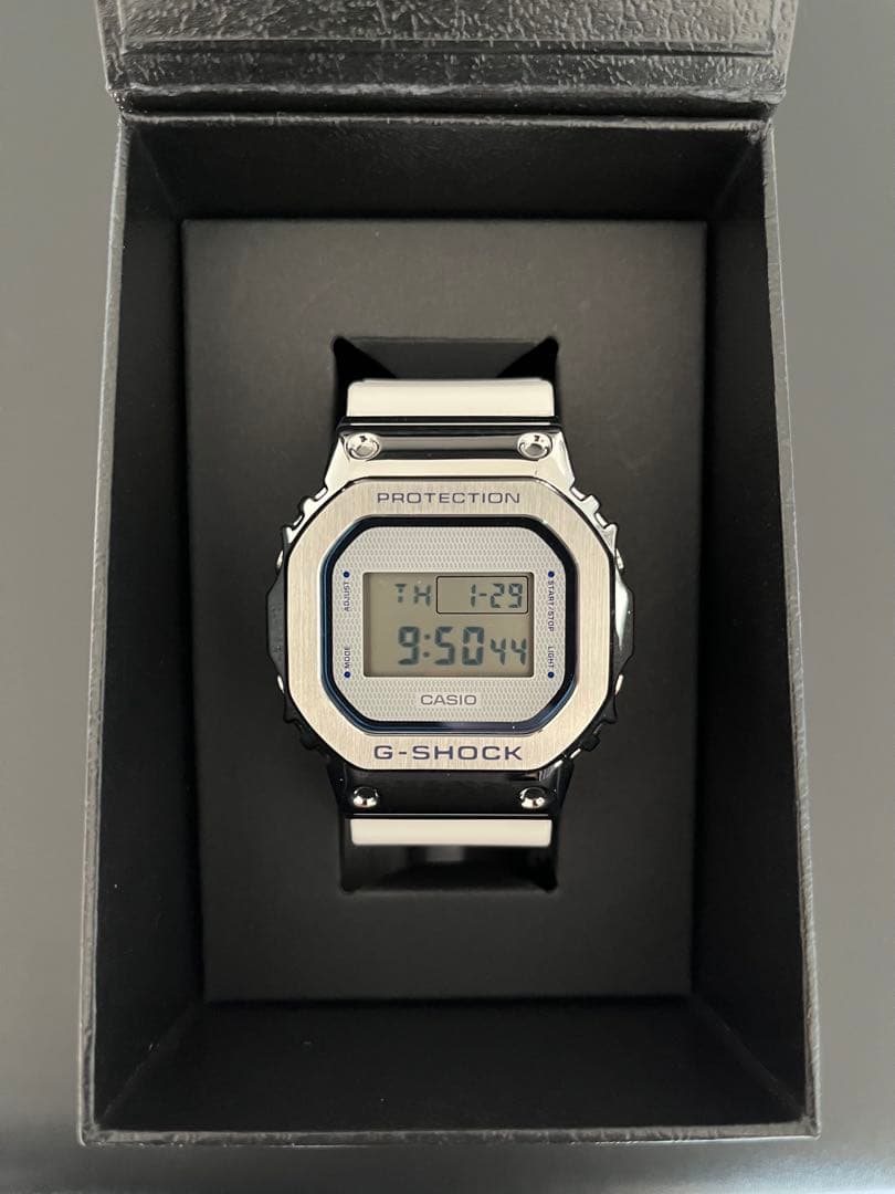 ま*ー様 【生産終了品】G-SHOCK GM-5600LC-7JF G-SHOCK ＜GM-5600LC-7JF＞G-SHOCK「プレシャスハートセレクション」G