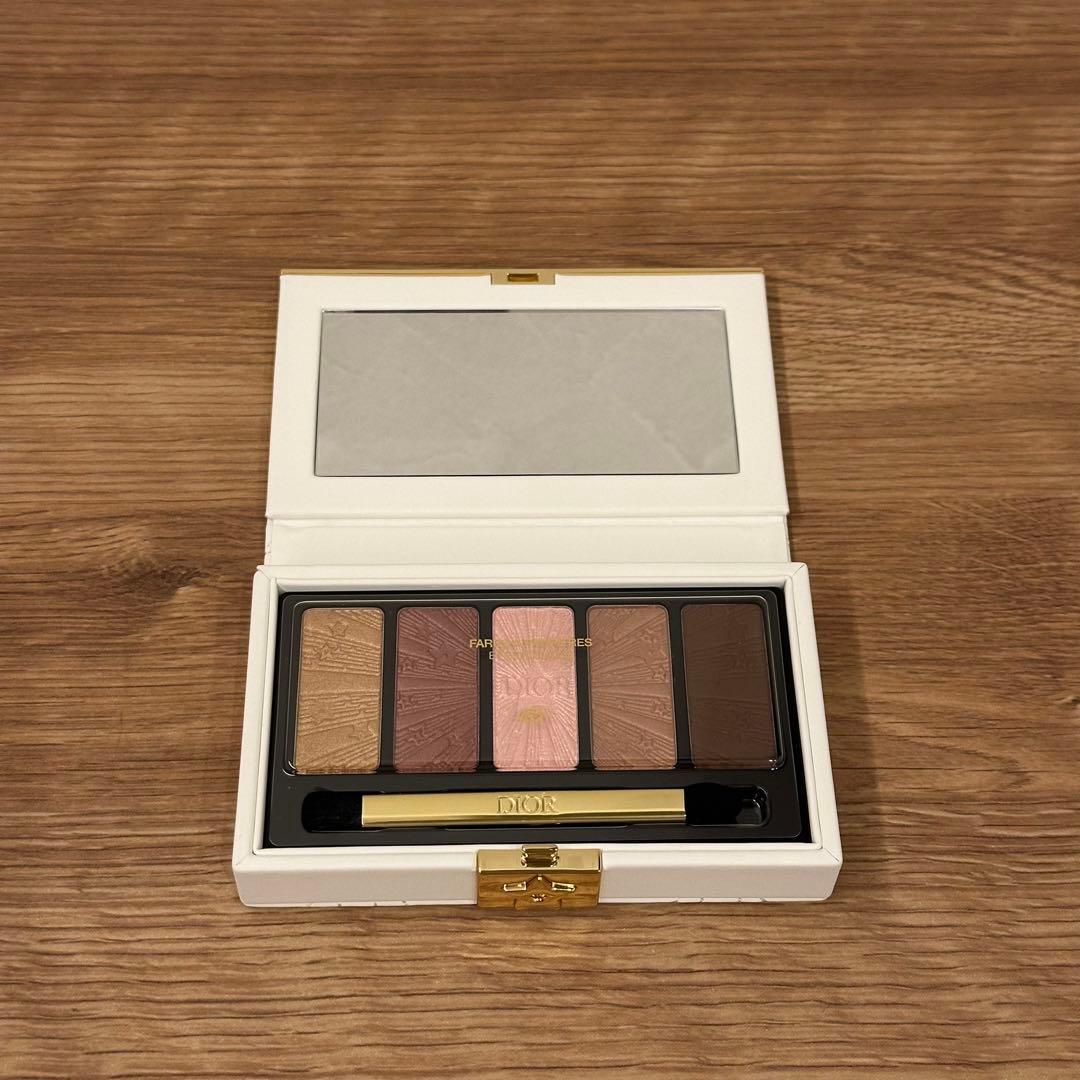 【新品】おまけ付DIOR クチュールアイパレット 2025クリスマスコフレ Amazon.co.jp: DIOR ディオール クチュール アイ パレット (ホリデー