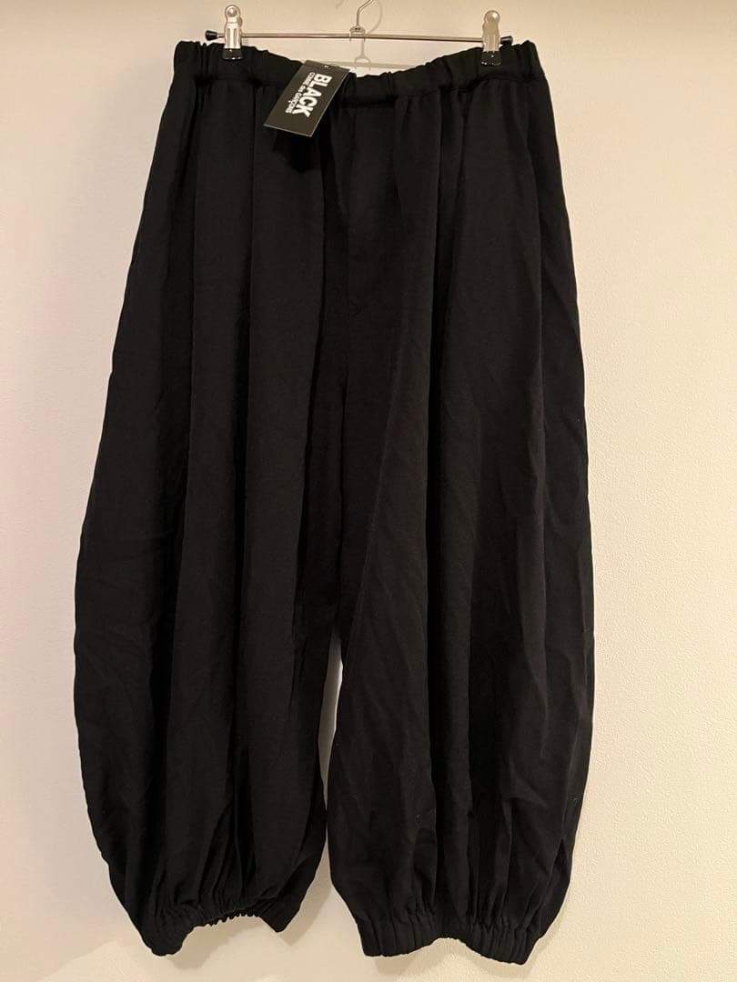 ブラックコムデギャルソン　バルーンパンツ　新品未使用 21aw コムデギャルソンコムデギャルソン バルーンパンツ ブラック