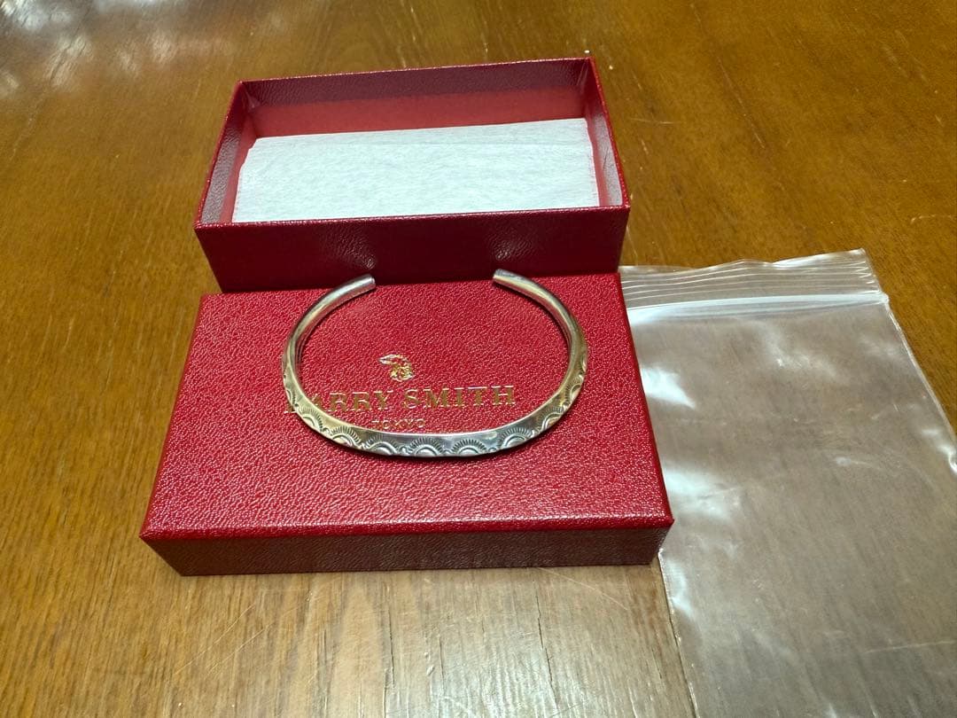 ラリースミス　トラインアングル　バングル EXTRA THIN TRIANGLE BANGLE -3POINT- | LARRY SMITH(ラリースミス