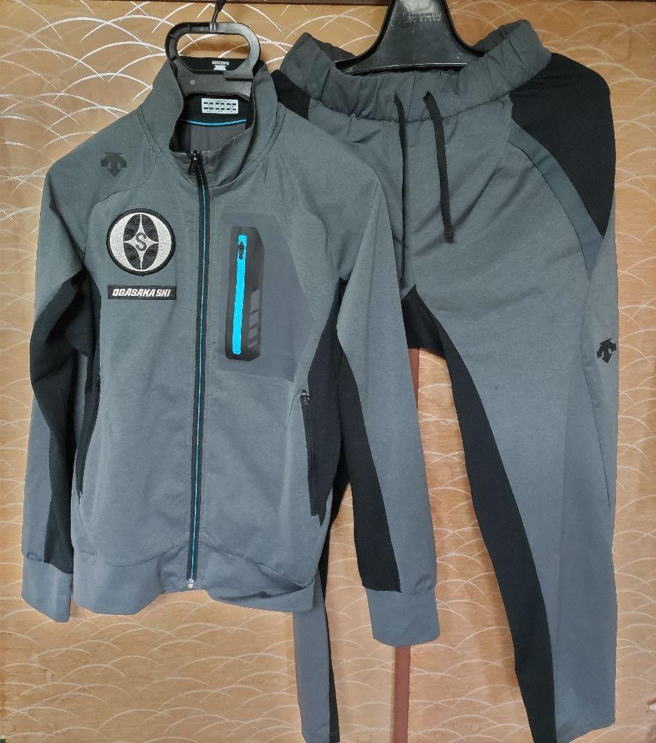 極美良品 ほぼ新古品 オガサカ デサント トレーニングジャージ上下 MOVESPORT ムーブスポーツ デサント ジャージ メンズ 上下 ブランド