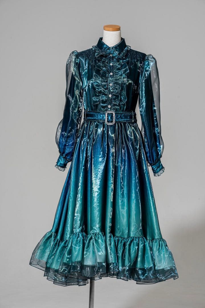 hazama 見えないものを見ようとして見上げた夜空に駆ける透明彩度のワンピース hazama 見えないものを見ようとして見上げた夜空に駆ける透明彩度の