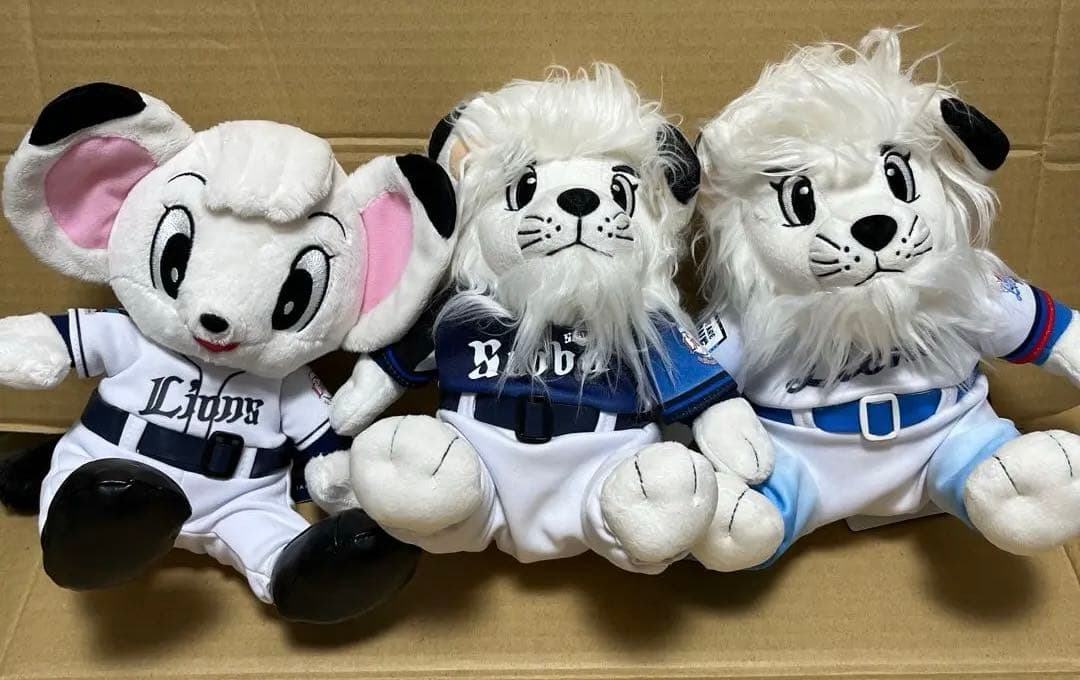 埼玉西武ライオンズ お座りレオ ぬいぐるみ S 3種セット 野球 レオ Amazon.co.jp: 三英貿易 西武ライオンズ オフィシャルグッズ お座り