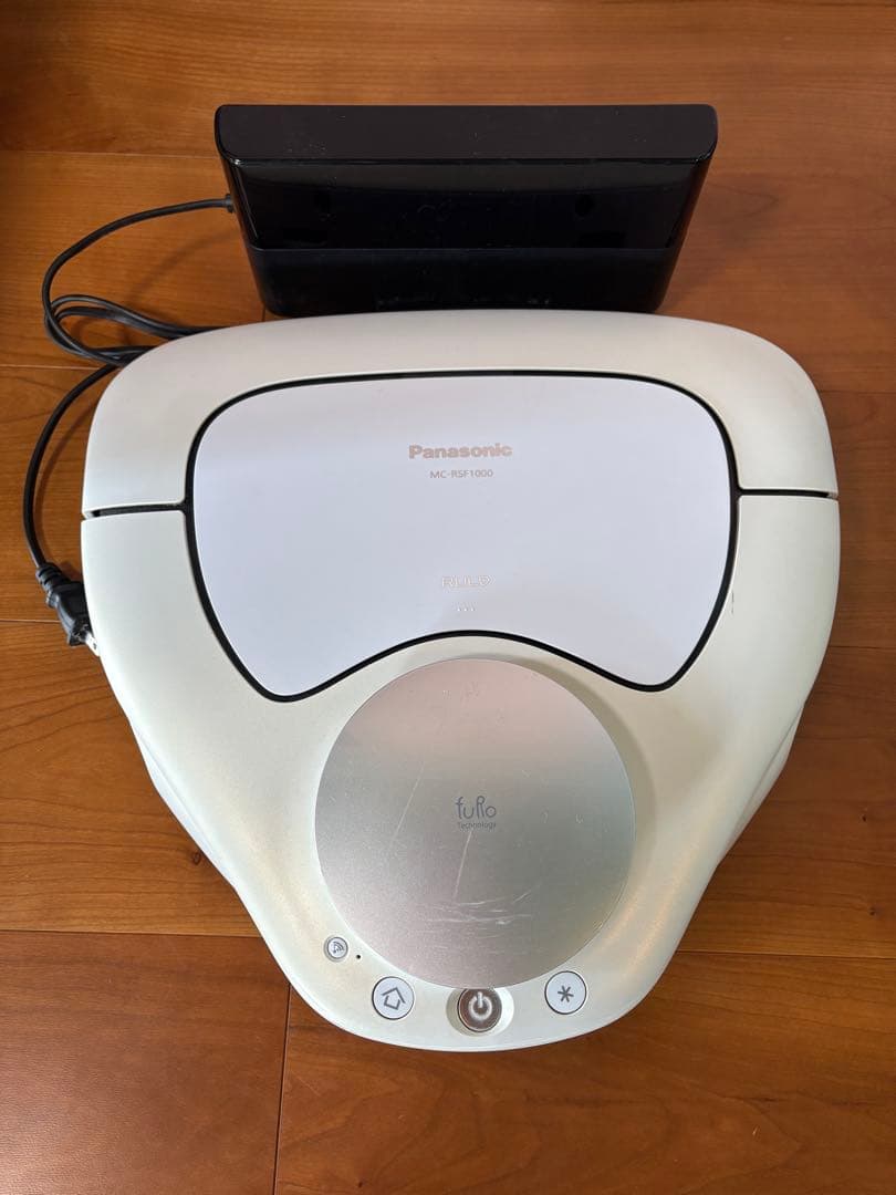 Panasonic RULO MC-RSF1000-W ホワイト　2020年製 MC-RSF1000-W ロボット掃除機 RULO（ルーロ） ホワイト [吸引タイプ