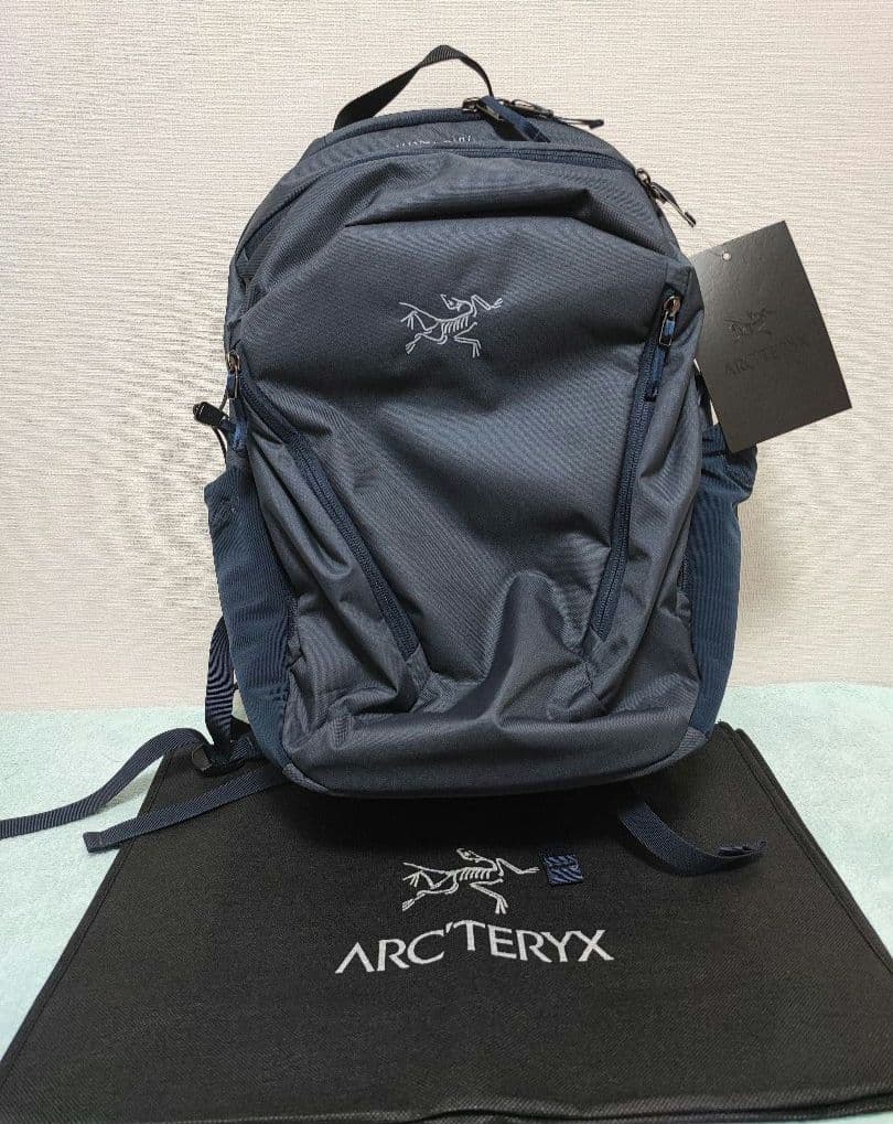 新品 廃盤カラー アークテリクス マンティス 26 ブラックサファイア