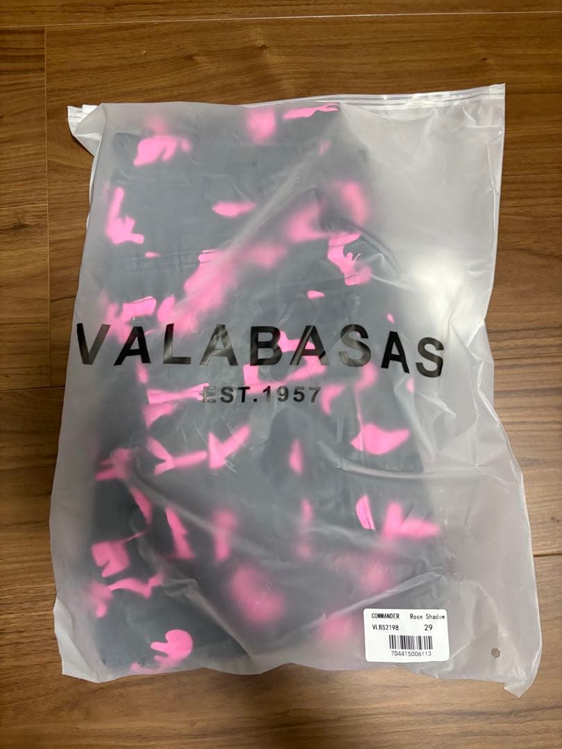 新品】 VALABASAS フレアデニム ブラック ピンク サイズ29 - メルカリ