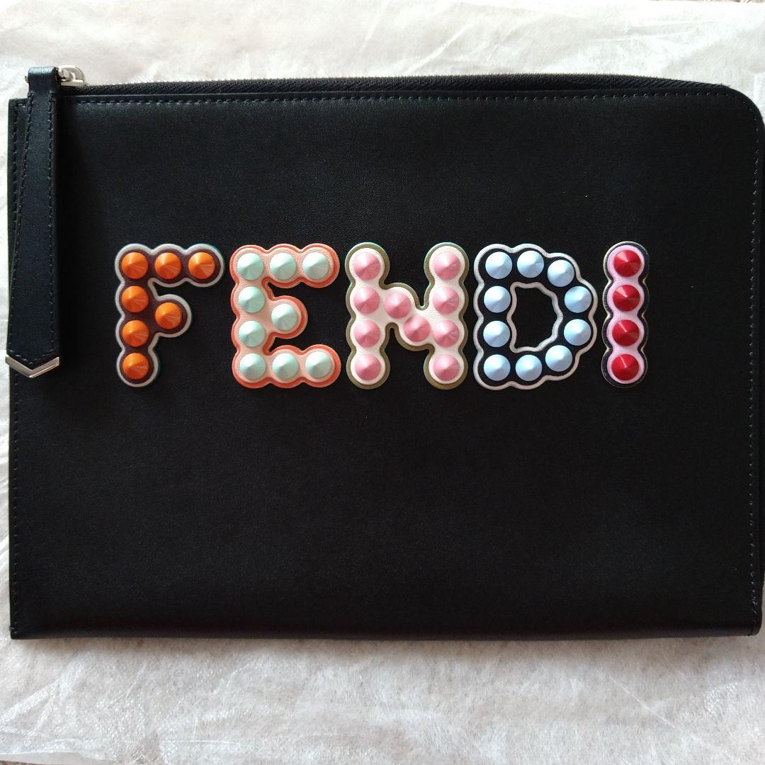 FENDI クラッチバッグ 黒 カラフルスタッズ フェンディ モンスター クラッチバッグ スタッズ L字ファスナー