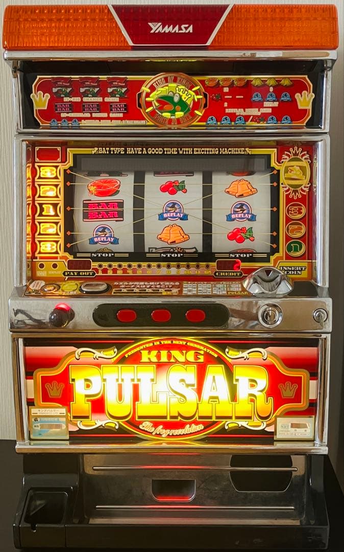 山佐 ４号機キングパルサー 赤パネル 実機 メダル500枚付き 家庭用電源 楽天市場】《家庭用パチスロ》キングパルサー☆山佐☆コイン不要機付き