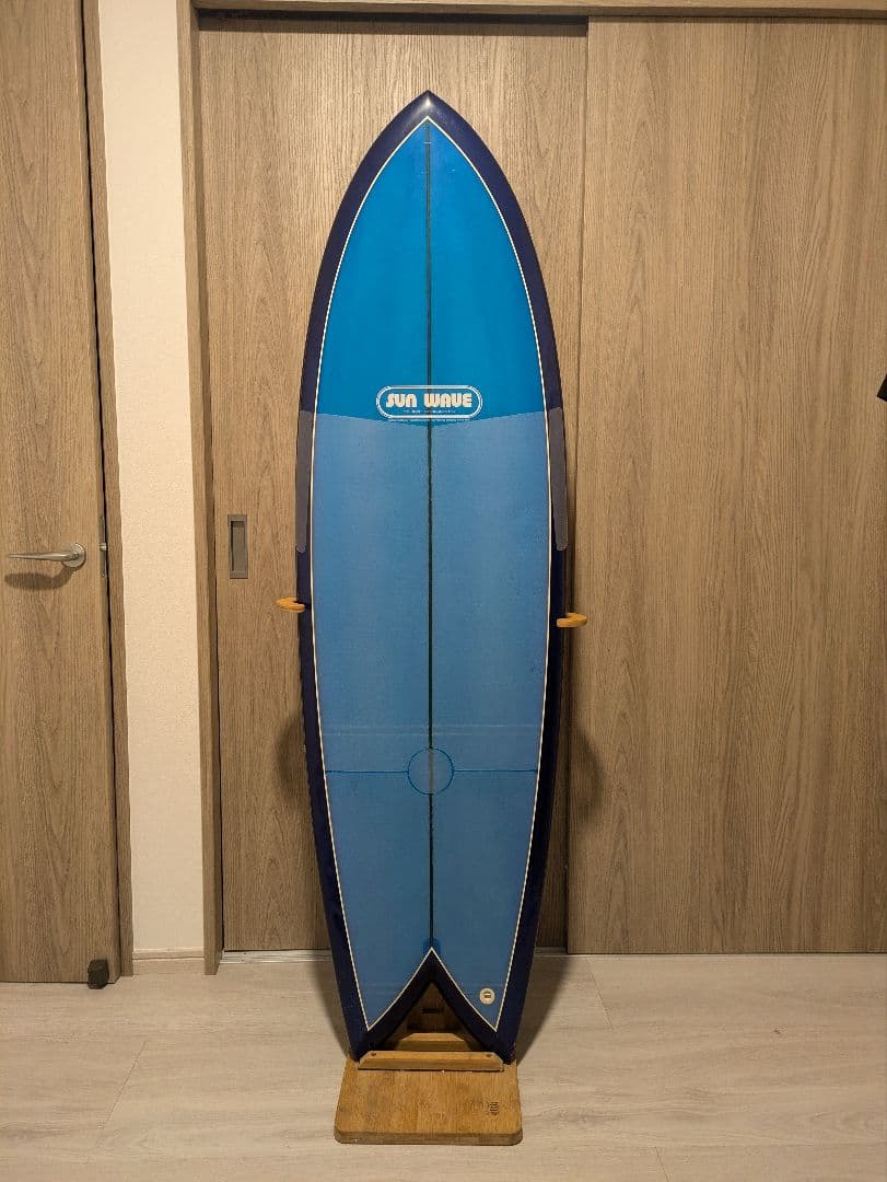 もんもん　SUN WAVE レトロフィッシュ5,10　山崎市郎シェイプ 山崎市朗モデル：SUNWAVEサーフボード：サーフボードカタログ：CHP
