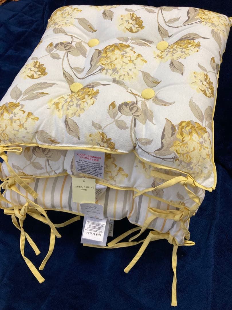 LAURA ASHLEY ローラアシュレイ　タグ付き花柄クッション 4個セット 楽天市場】ローラアシュレイ クッションの通販