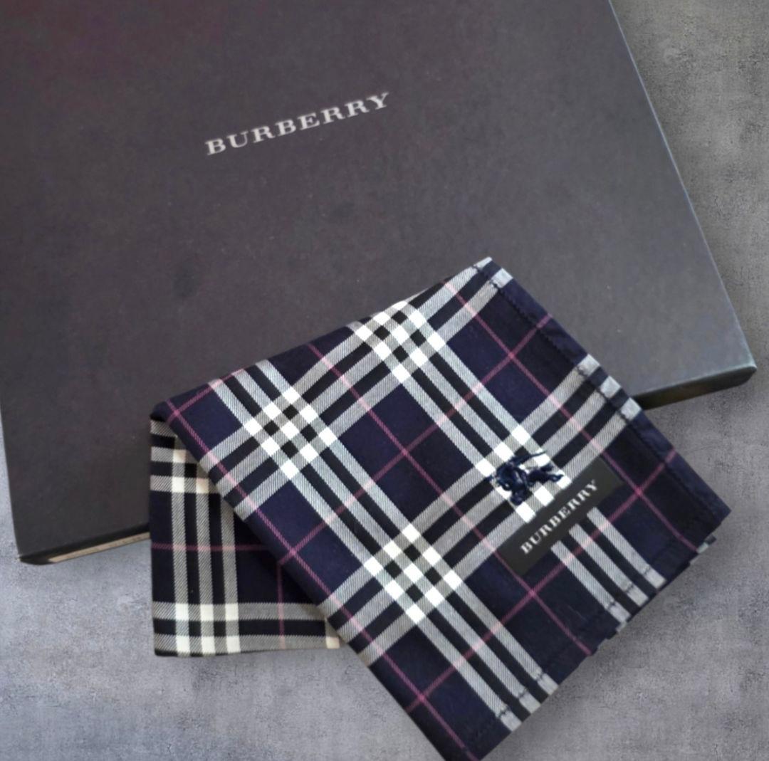新品未使用 BURBERRY 大判ハンカチノバチェックホースマーク刺繍 1
