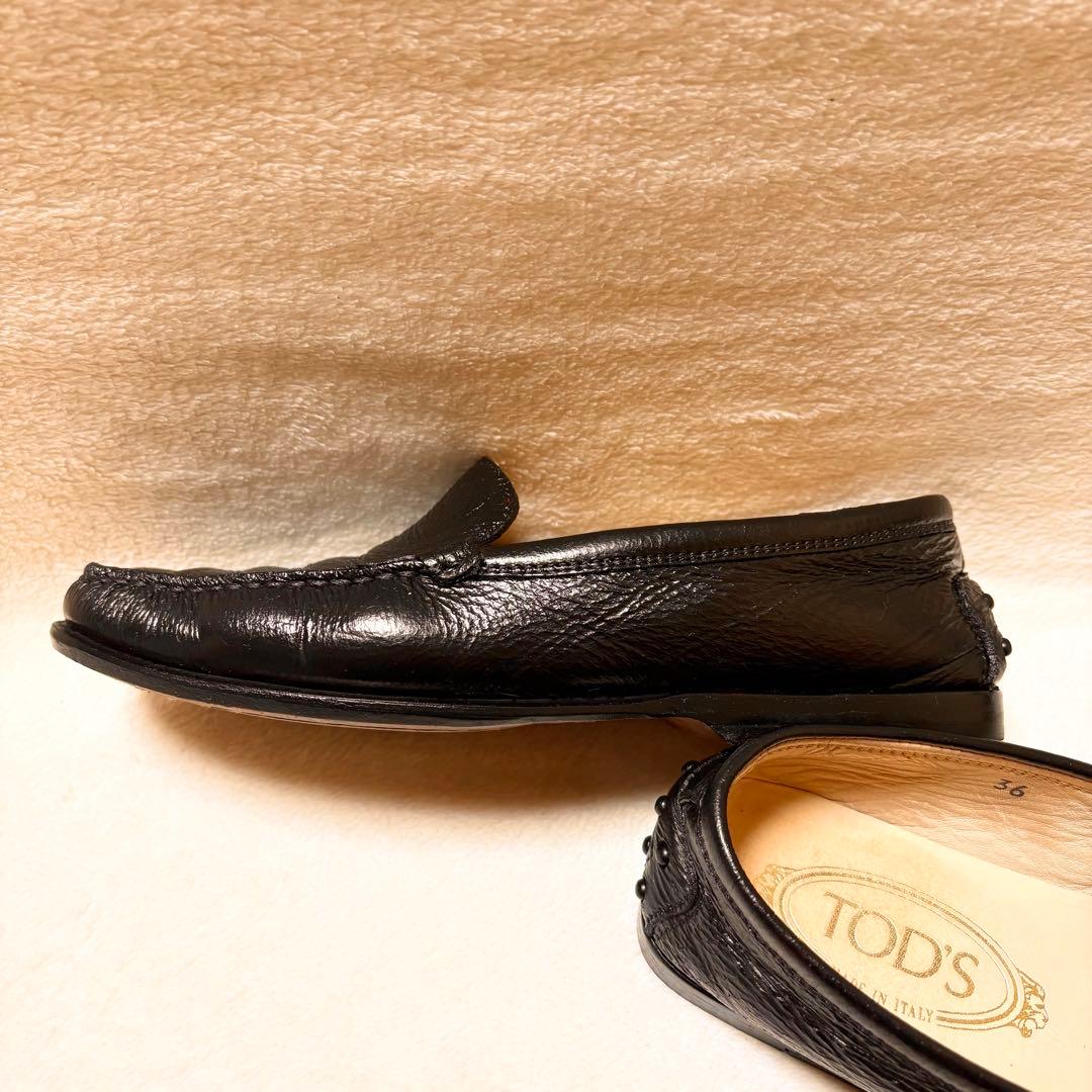 TOD'S ブラック レザー ドライビングシューズ サイズ36 - メルカリ