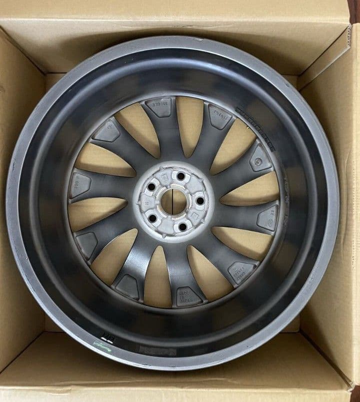 が一太郎　クラウンクロスオーバー トヨタ 21インチ ホイール 7.5J