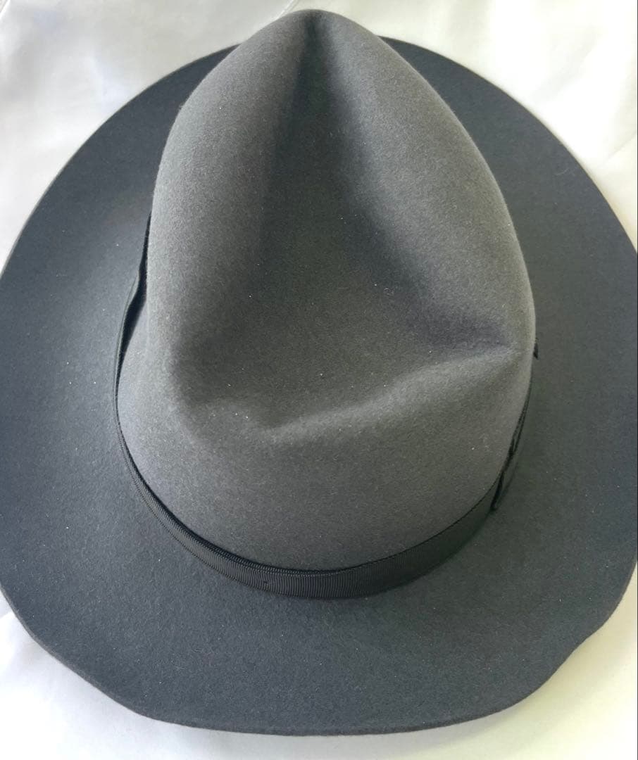 未使用品　ボルサリーノカーフレザーハット　グレー　フェルトウール秋冬お洒落滝マキ