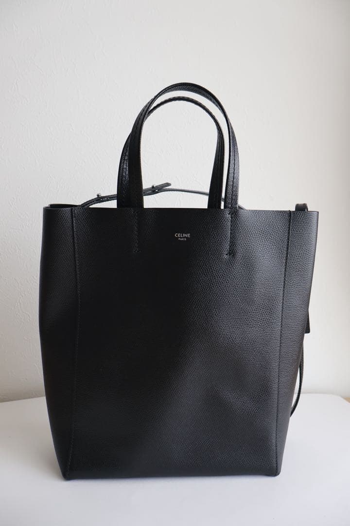 1/29日21時までタイムセール　セリーヌ　ショルダーバッグ　カバ CELINE（セリーヌ） ショルダーバッグ Small Cabas スモール カバ