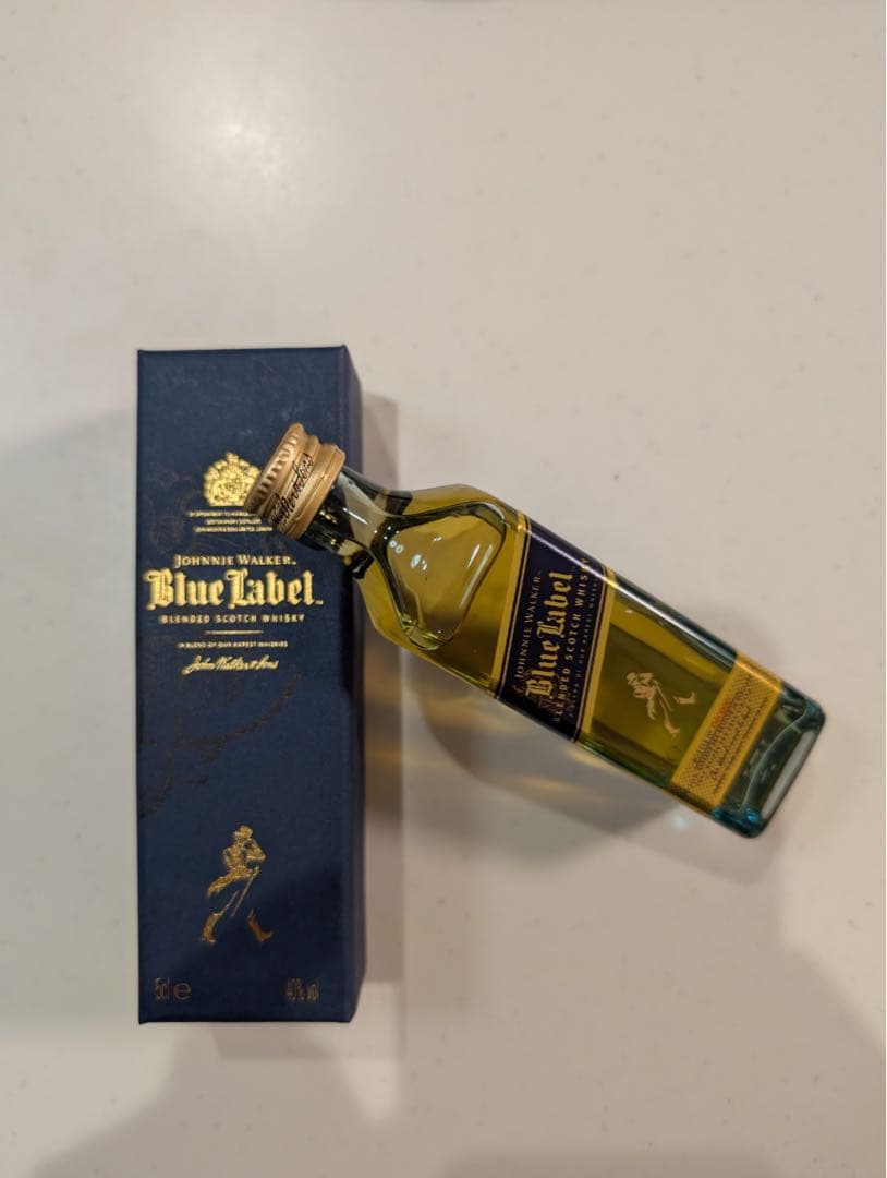 新品未開栓 ジョニーウォーカー ブルーラベル 40% 50ml ギフト - メルカリ
