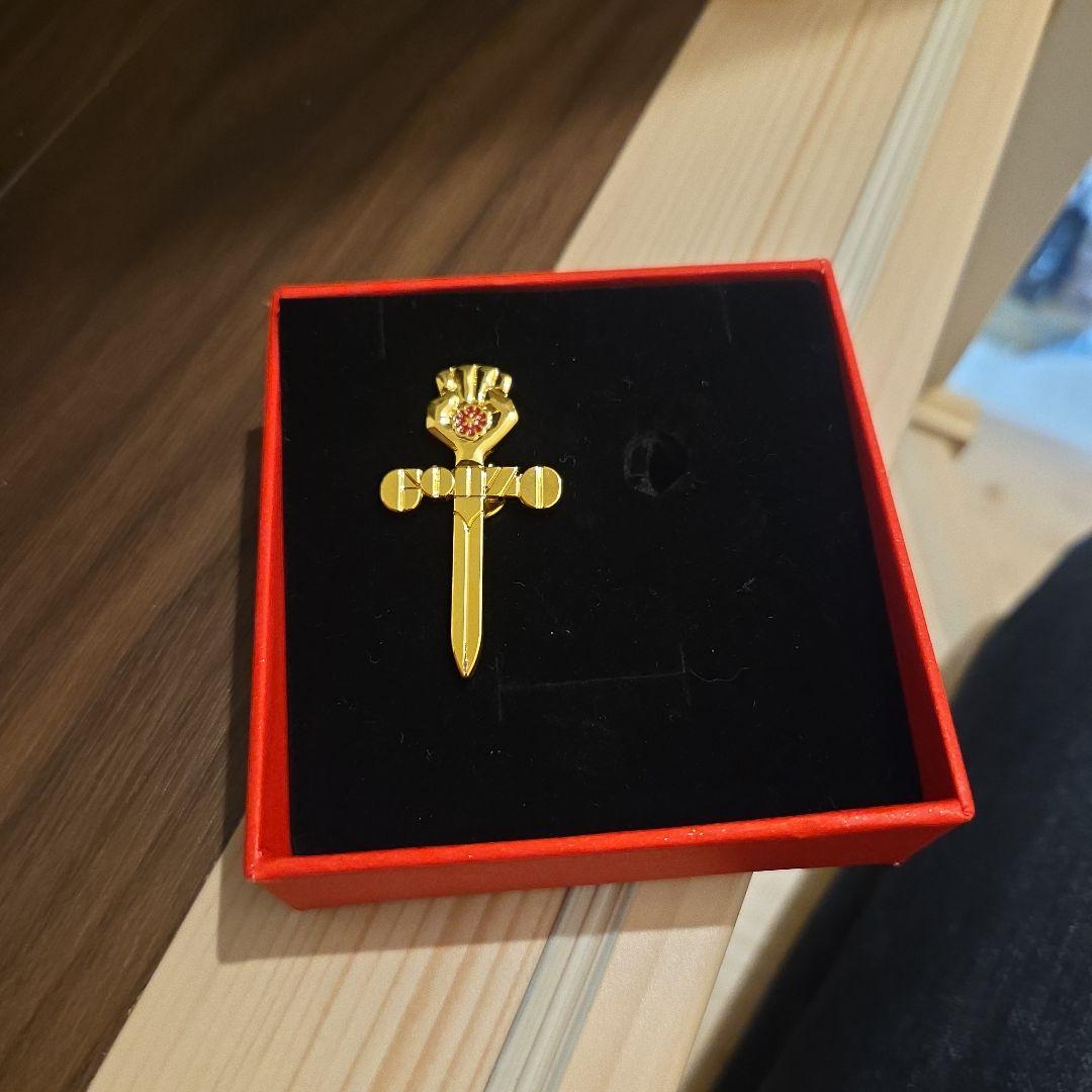 GONZO ピンバッジ　ジョニーデップ　箱付属無し 025 ピンバッジ ピンズ シザーハンズ 映画 洋画 映画グッズ ジョニー