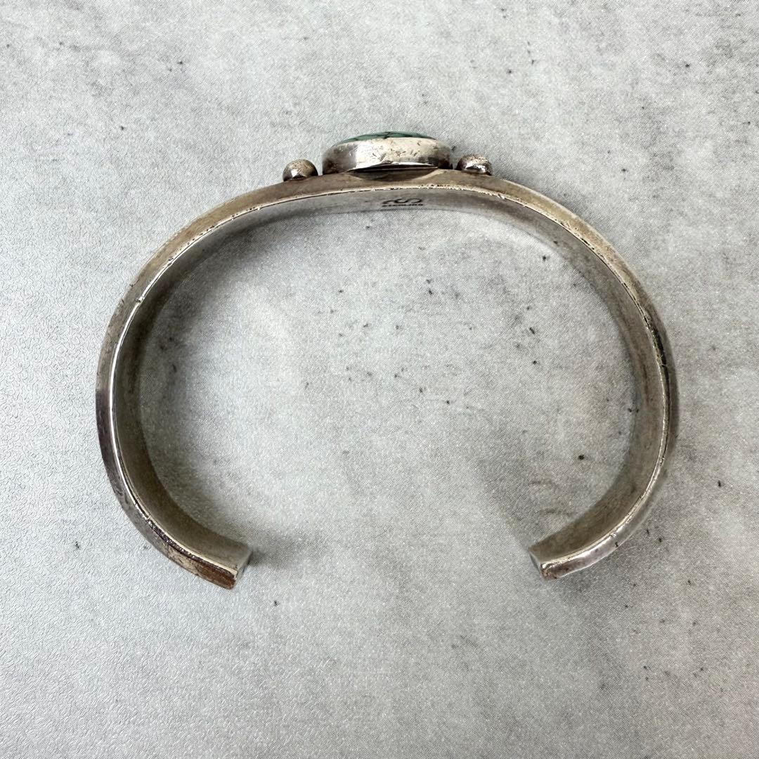 NAVAJO ナバホ S刻印 OLD ターコイズ ヘヴィーシルバーバングル - メルカリ