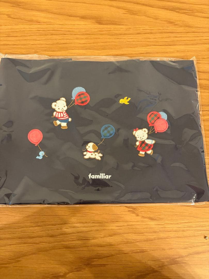 新品　familiar ファミリア レッスンバッグ トートバッグ 風船 新品タグ付 ファミリア☆レッスンバッグ 風船 刺繍 ネイビー 完売品