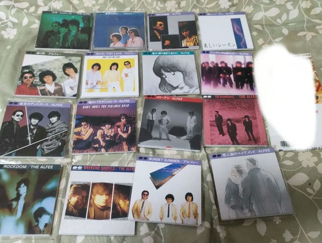 THE ALFEE 8cm CD セット シングル Yahoo!オークション -「8cm cd」(THE ALFEE) (し)の落札相場・落札価格