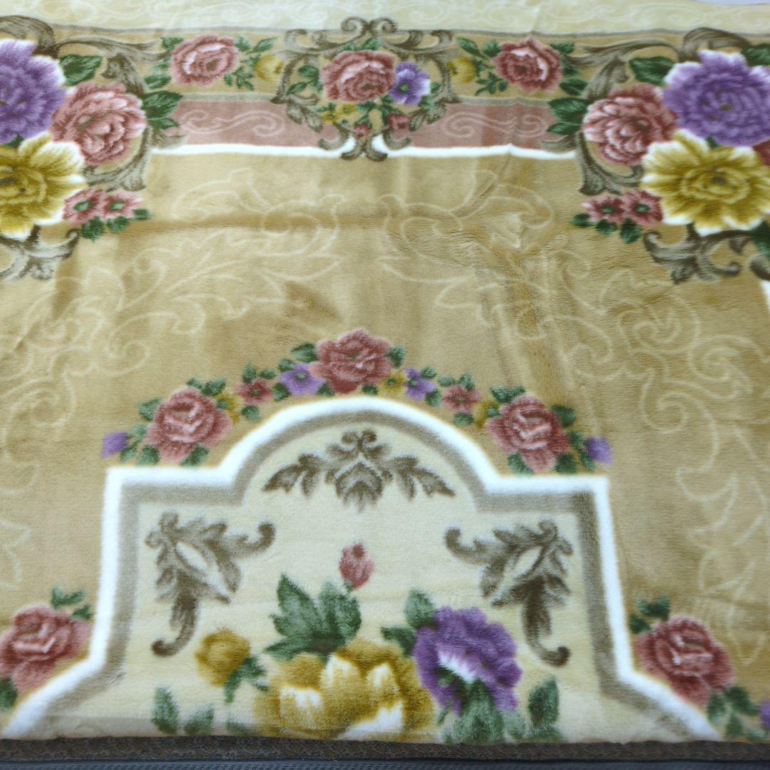 ダブル極厚2枚合わせ毛布アクリル100%ベージュrose様 - メルカリ