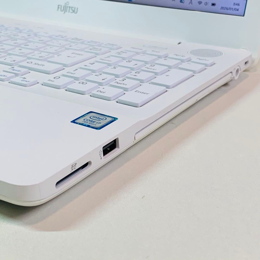 Core i7✨7世代✨SSD2TB✨32GB✨富士通✨ホワイト✨ノートパソコン