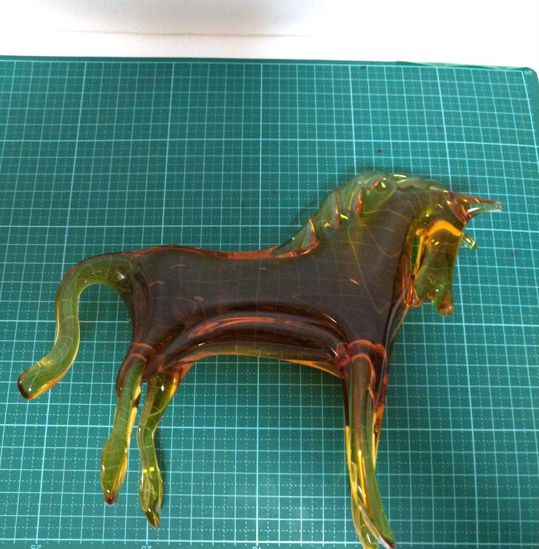 専 用 琥珀色 ガラス製 馬の置物 約18cm - メルカリ