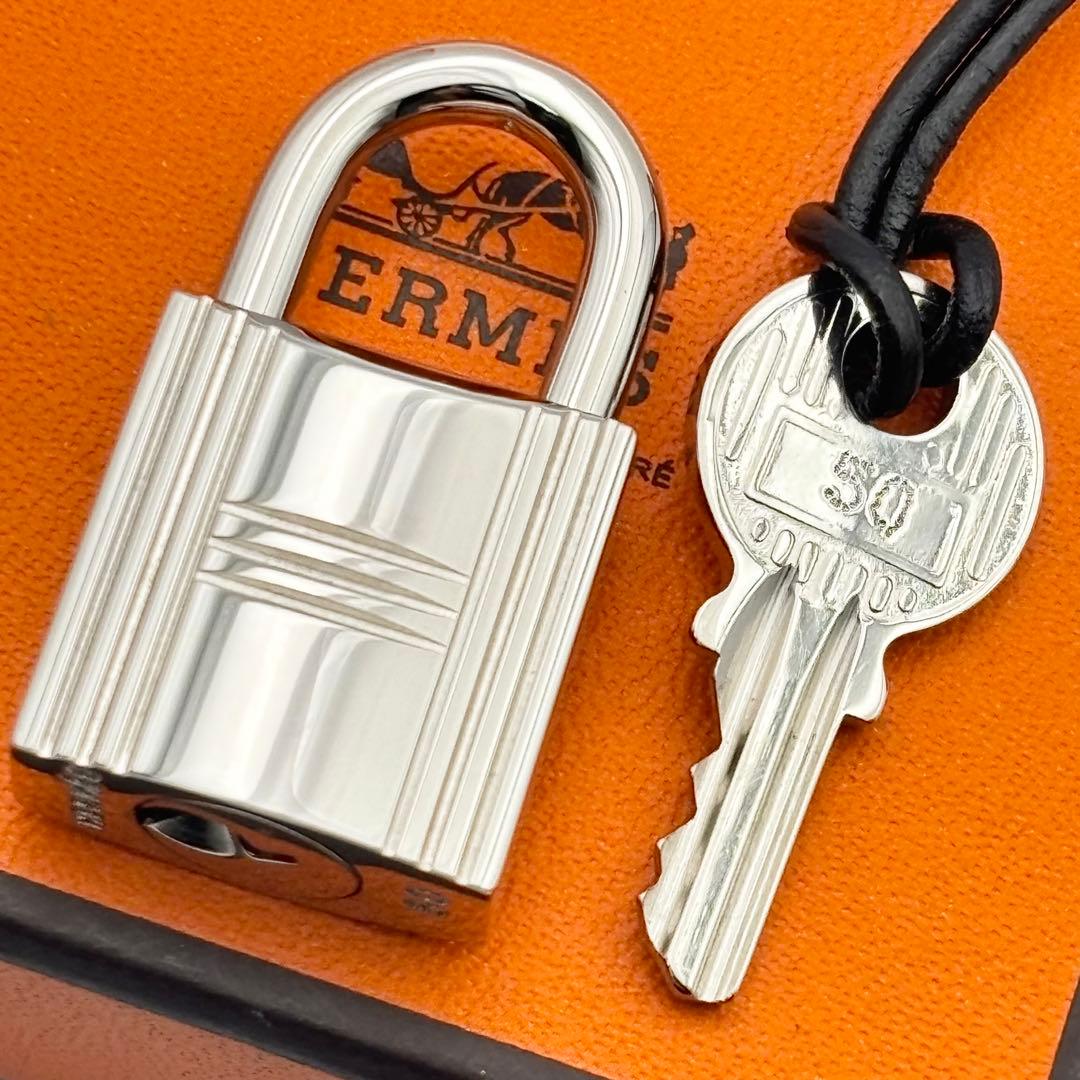 HERMES エルメス カデナ No.50 50番 鍵付き - メルカリ