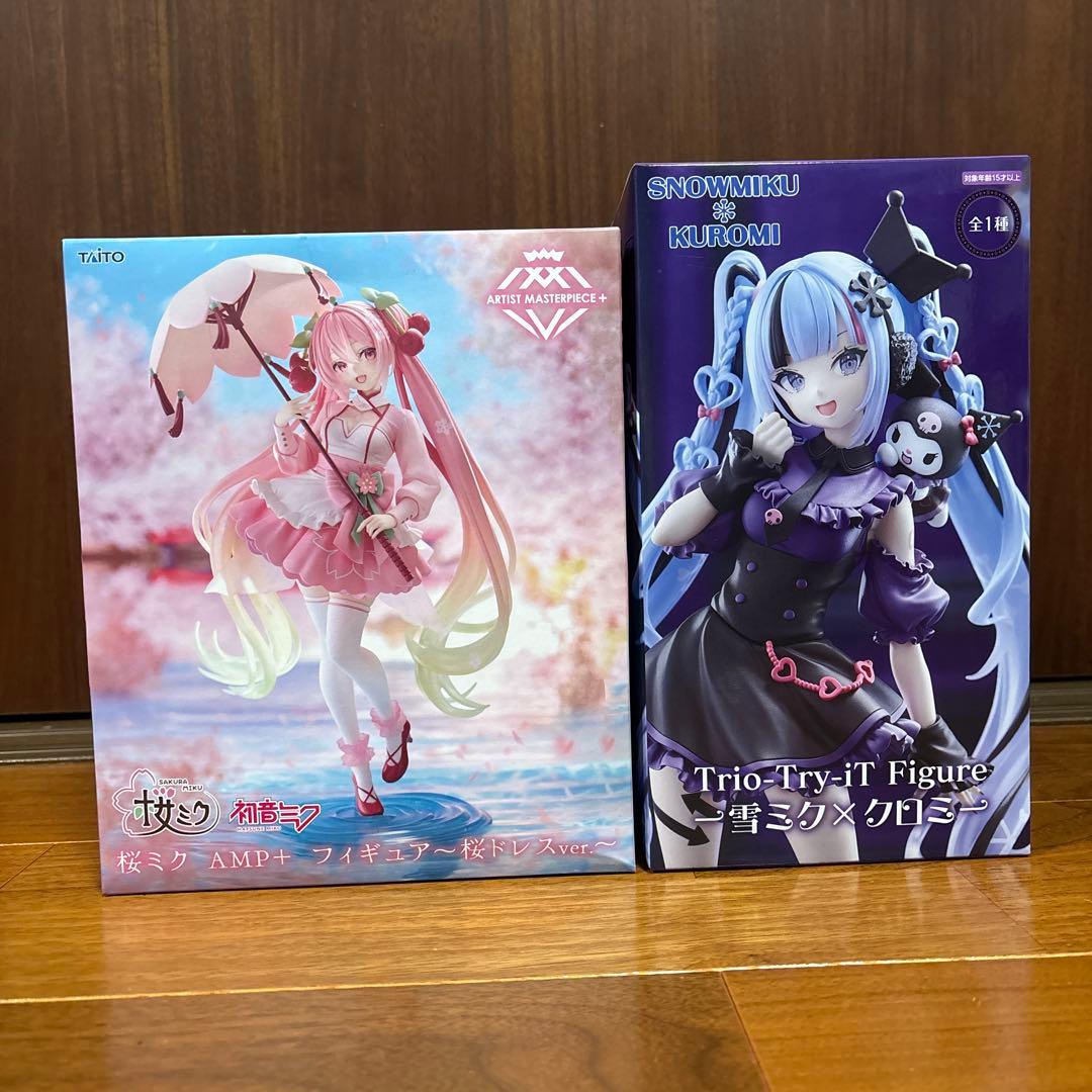 新品】 初音ミクフィギュア2体まとめ売り 雪ミク×クロミ 桜ミクAMP+
