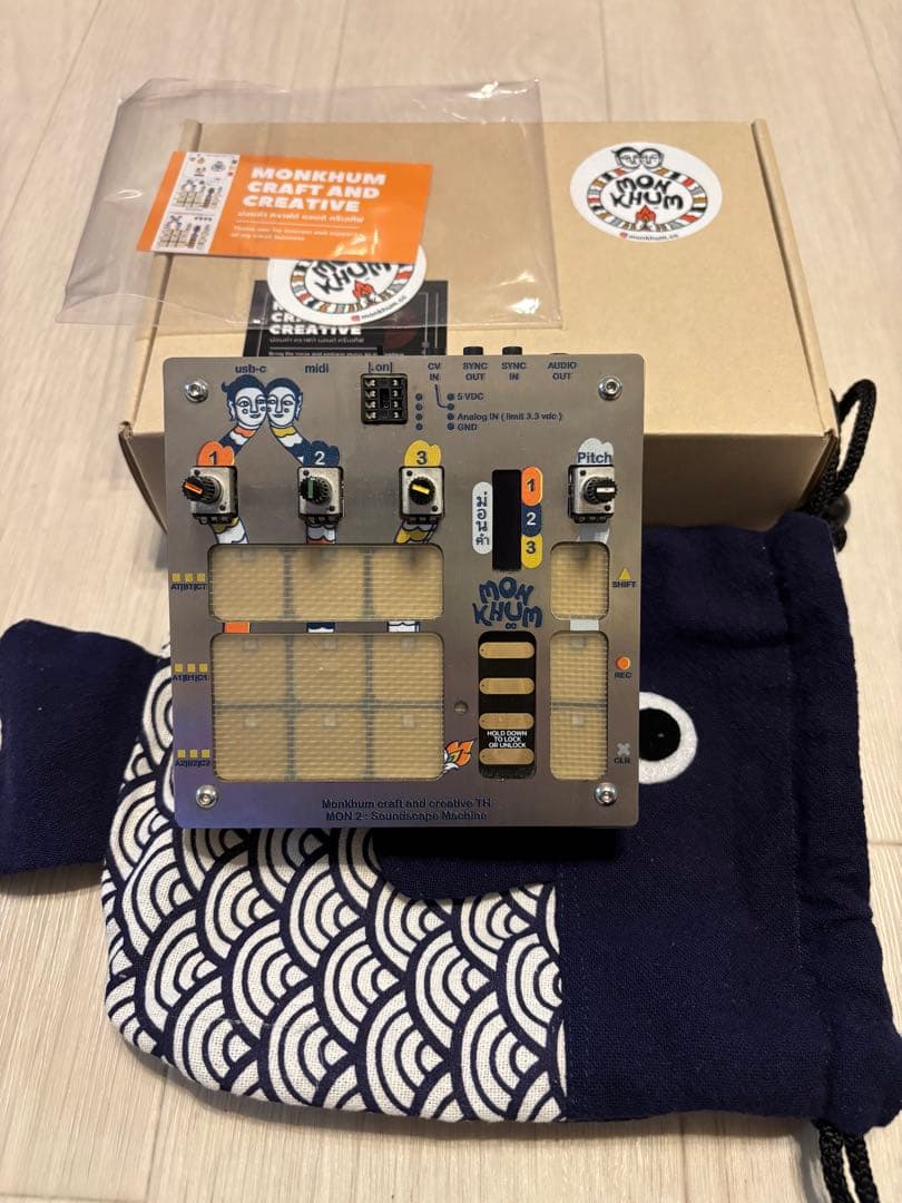 MONKHUM MON2 サウンドスケープマシン　シンセ + サンプラー MONKHUM MON2 サウンドスケープマシン シンセ + サンプラー