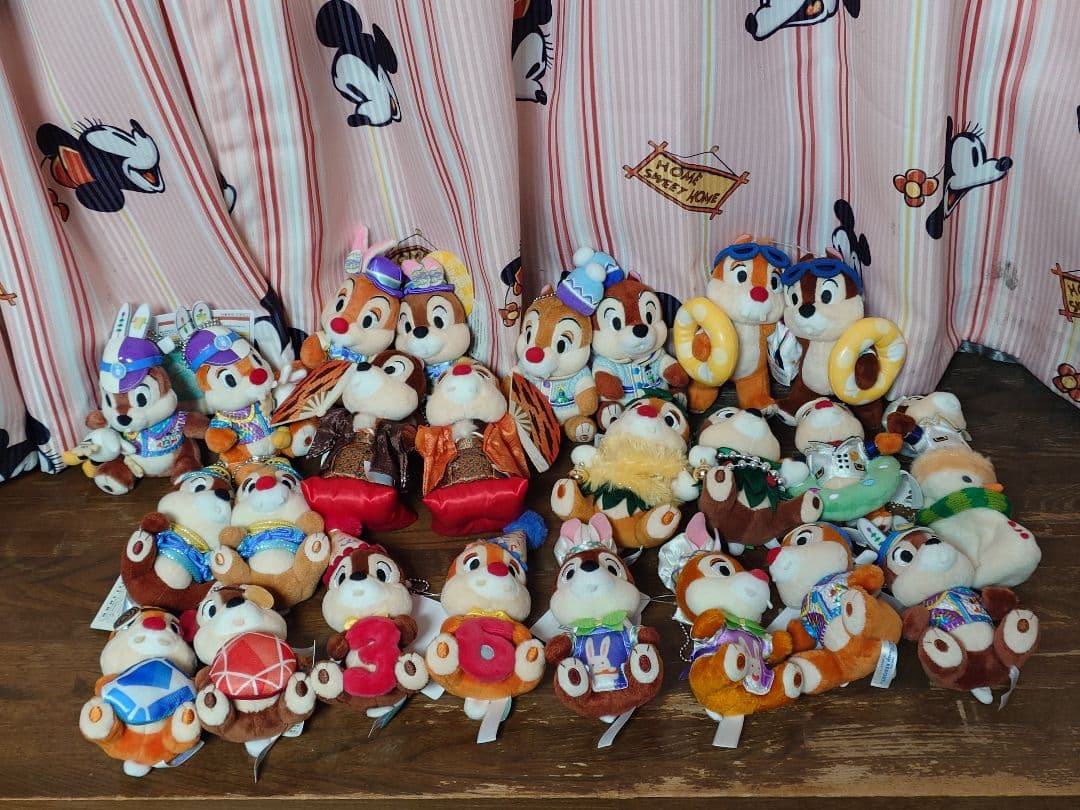 東京ディズニーリゾート　チップとデール　ぬいぐるみバッジ　新品未使用 東京ディズニーリゾート 2024干支 辰年 ぬいぐるみバッジ チップ