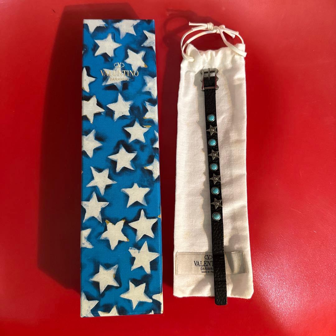 ヴァレンティノ ターコイズ バングル ブレスレット 革 ロック スタッズ スタッズ ブレスレット メンズ レザーブレスレット レディース 革