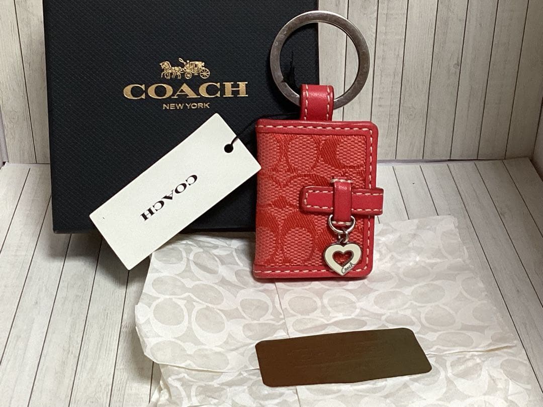 未使用美品タグ付コーチCOACH レッド キーホルダーキーリング本物写真入手帳型 コーチ COACH キーホルダー キーリング レディース コインケース