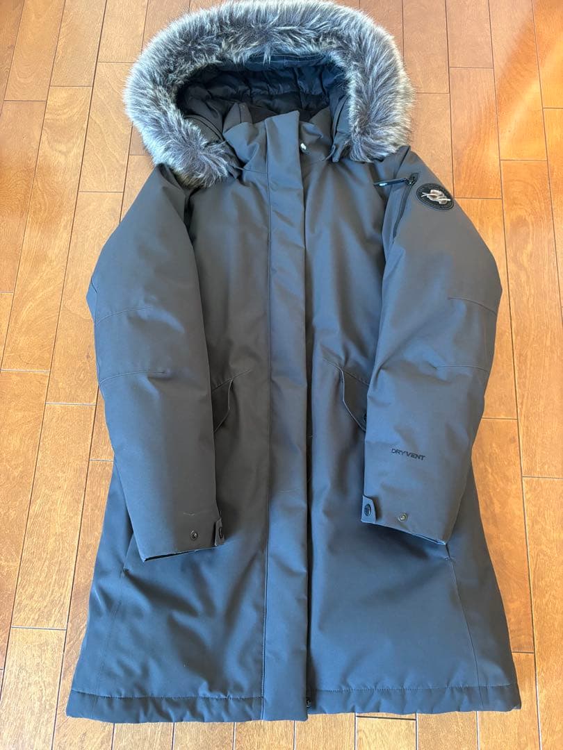 ダウンジャケット フード付き ブラック phenix(プラスフェニックス)5ポケットダウンジャケット / GORE-TEX