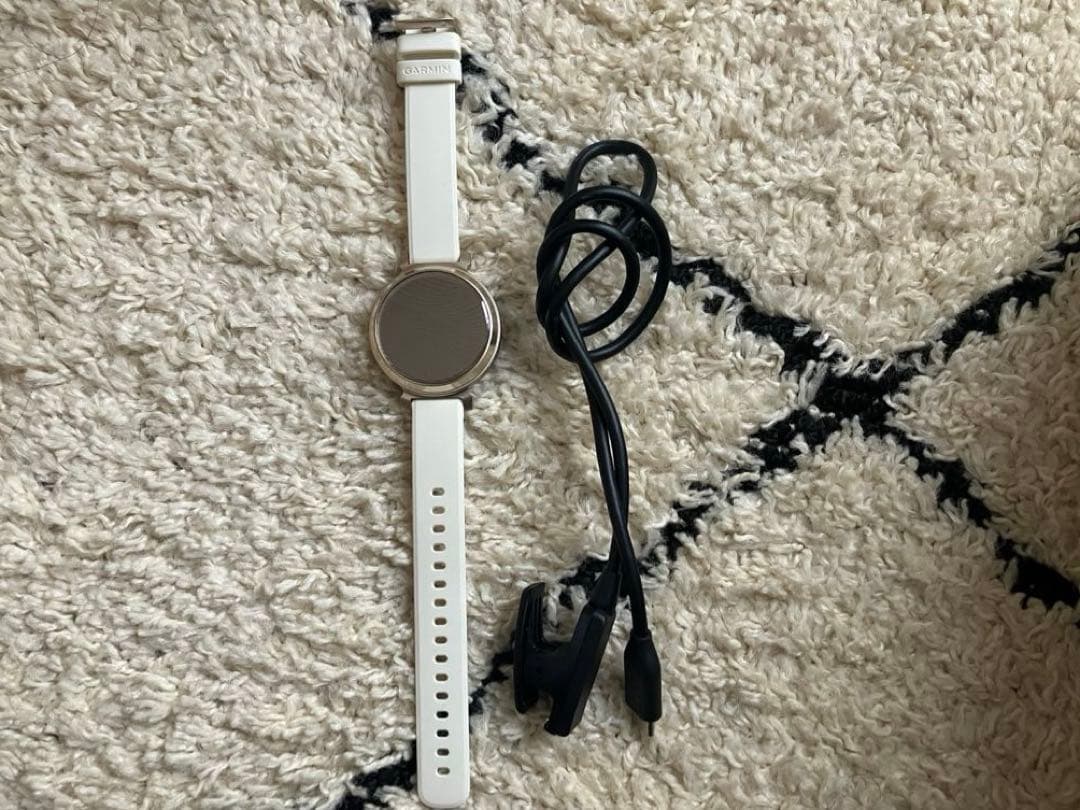 時計 GARMIN LILY2 (coconut/cream gold) GARMIN Lily 2 Sport Coconut / Cream Gold ガーミン リリー2 スポーツ