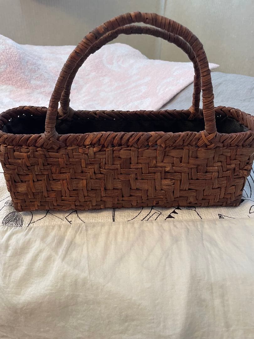 山形産　山葡萄のバッグ 楽天市場】純国産 山形県 山葡萄かごバッグ 市松編み 六角花模様編み