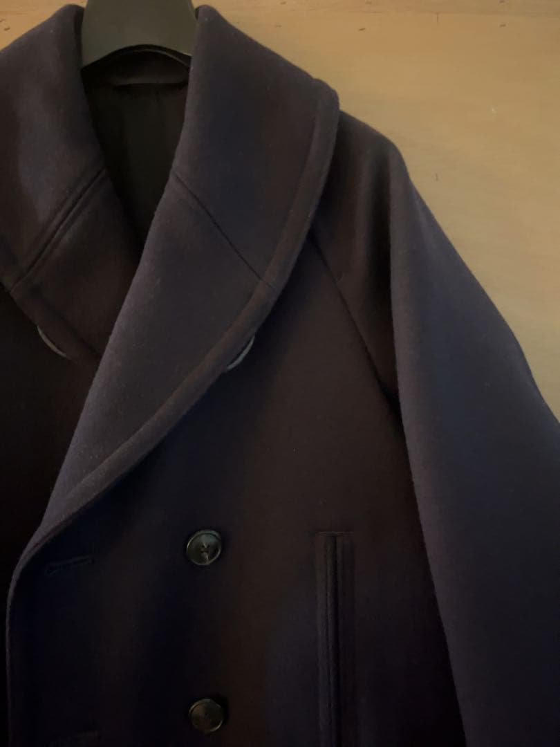 COMOLI キャバリーメルトン ダブルブレステッド コート ネイビー