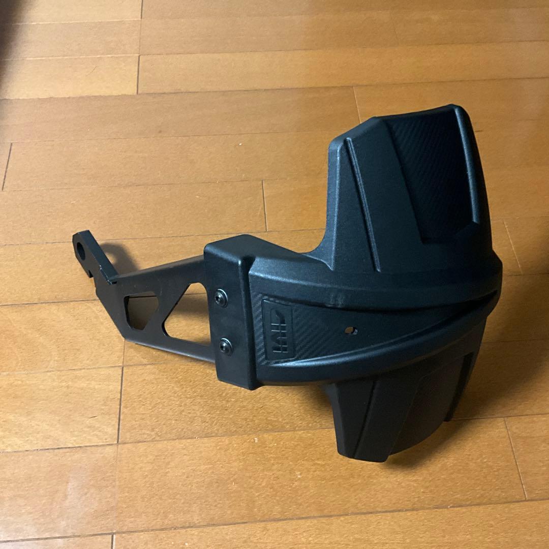 GIVI マッドガード　RM6412 ストリートトリプル765 GIVI（ジビ） 【在庫セール3/15まで】GIVI RM6412KIT スプラッシュ