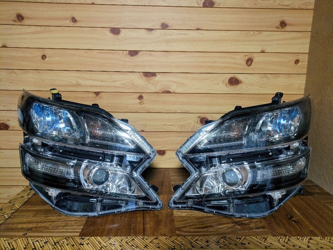 送料無料 20ヴェルファイア 前期 ヘッドライト 左右セット 黄ばみ無し トヨタ（TOYOTA） 20系 ヴェルファイア 新品 ヘッドライト レンズ 左右