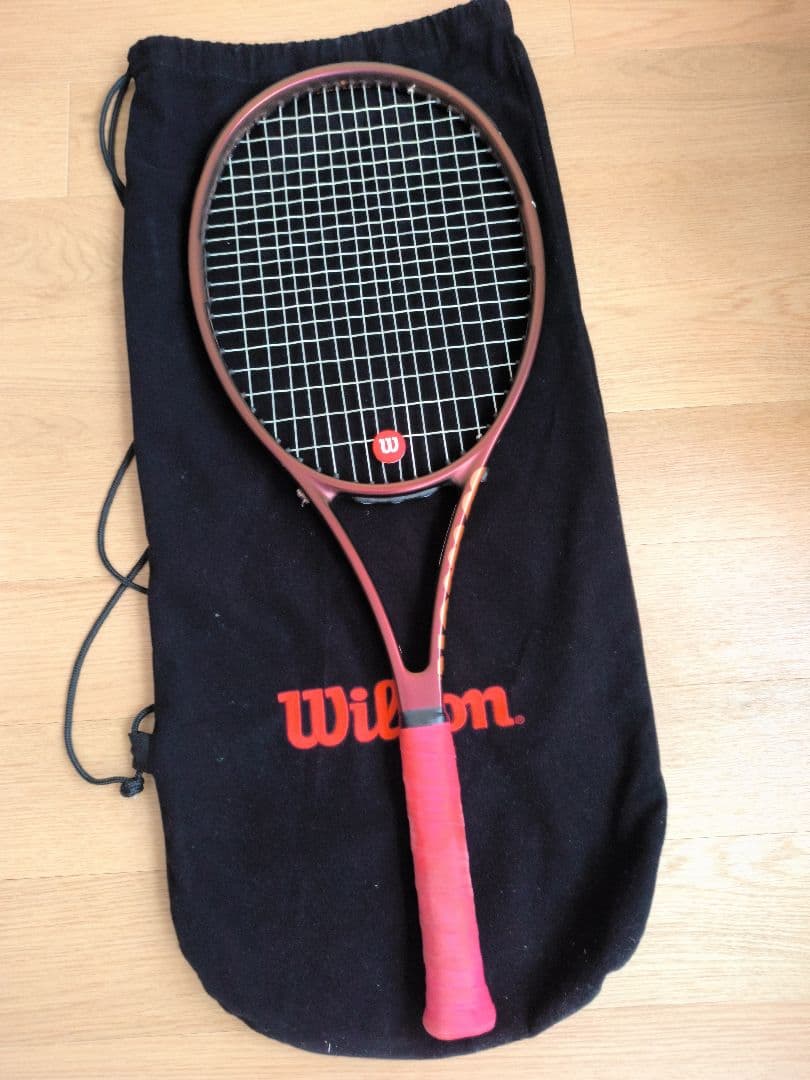 Wilson Pro Staff 97 V14 プロ スタッフ 97 (G2) Pro Staff 97 V14 Tennis Racket | Wilson Sporting Goods