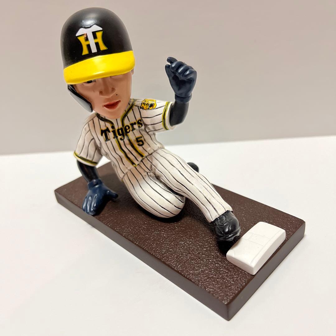 阪神タイガース5近本 ボブルヘッドフィギュア - メルカリ
