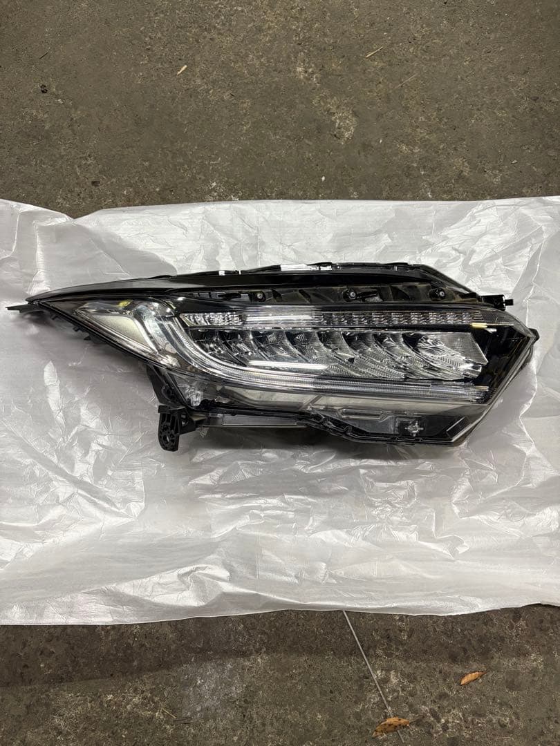 ヴェゼル RU系 後期 純正ヘッドライト 右側 KOITO 100-62292 ☆良品☆ ホンダ ヴェゼル ハイブリッド RU3 前期 純正 右 LED ヘッド