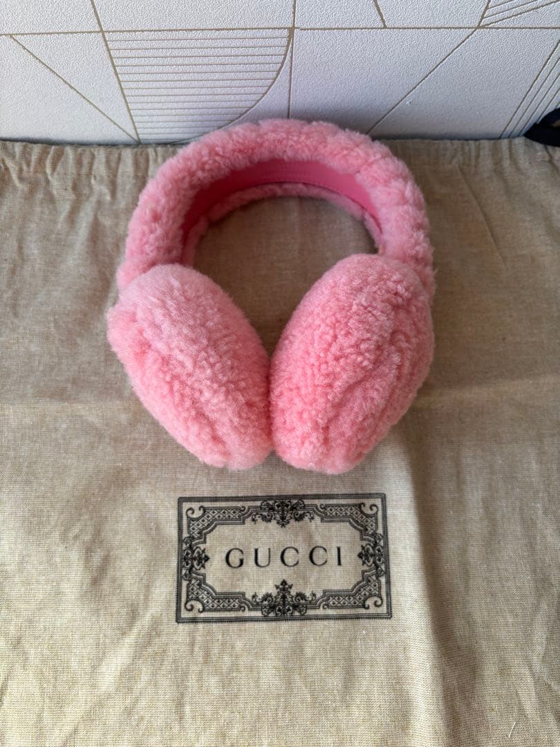 グッチ GUCCI ピンク ファー イヤーマフ GUCCI www.cosaga.com