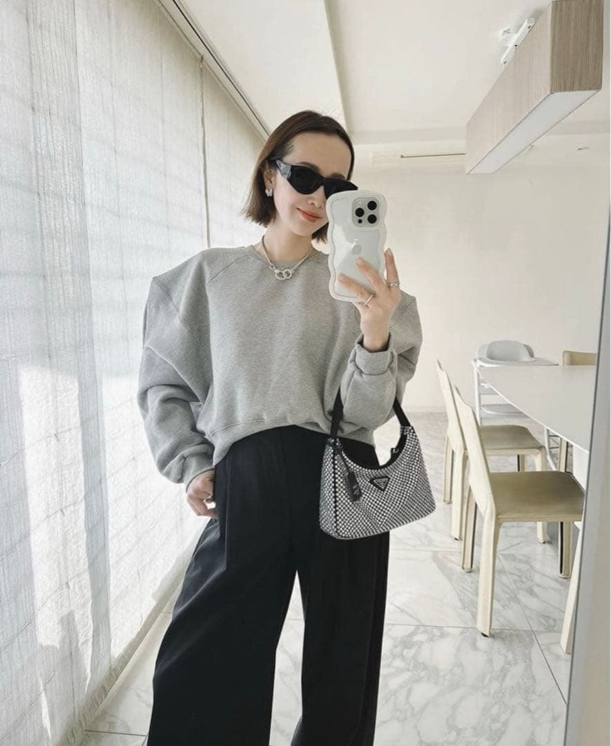 【美品】金子綾さん愛用 AMOMMA スウェット グレー AMOMMA パフスリーブスウェット グレー 金子綾 着用 - メルカリ