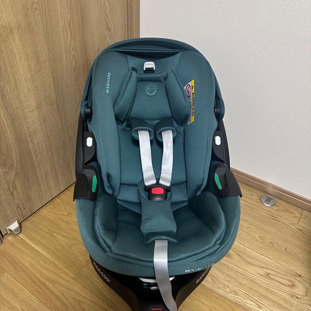 マキシコシペブル360/familyfix360/アダプタ チャイルドシートのMAXI-COSI（マキシコシ）